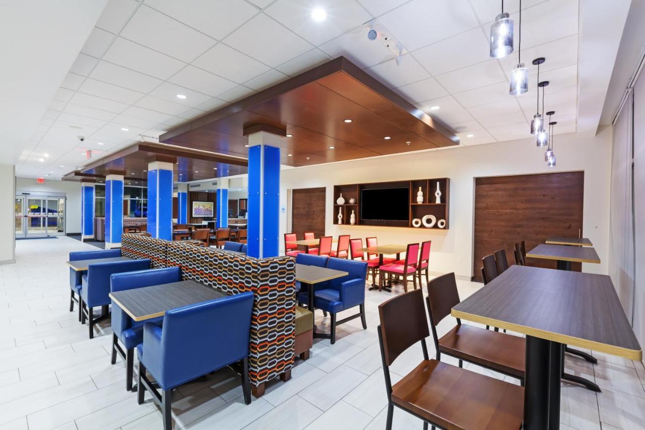 Holiday Inn Express & Suites Tulsa South - Woodland Hills By Ihg Exteriér fotografie